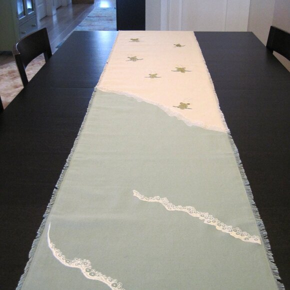Baby Sea Turtle Table Runner - Picture 3 of 5